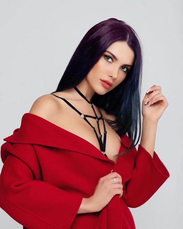 Hoa hậu Nga bị truất ngôi vì thích cuộc sống hưởng lạc, lười đi từ thiện và nói dối-4