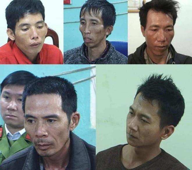 Phạm Văn Dũng không lẩn trốn hay sợ hãi trước khi bị bắt, bố mẹ 2 anh em bất lực vì tội ác của con mình-2