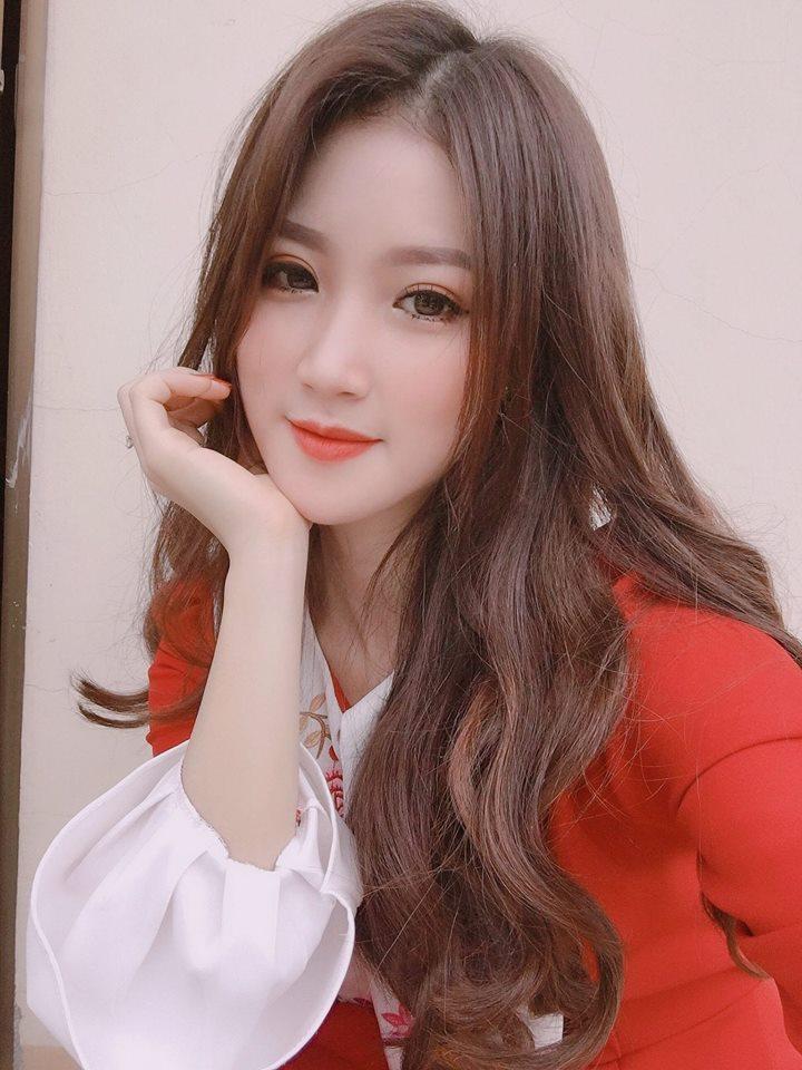 Đã tìm ra info gái xinh gây náo loạn mạng xã hội khi đi cổ vũ U23 Việt Nam tại Mỹ Đình-5