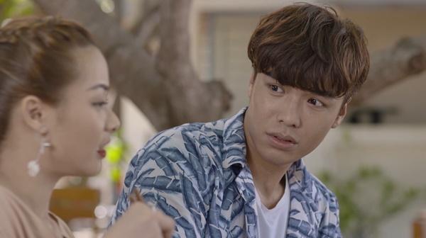 Lan Ngọc ăn dưa bở, lầm tưởng được Bình An nắm tay trong tập 36 Mối Tình Đầu Của Tôi-6