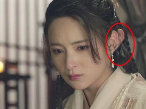 Chu Chỉ Nhược có bị Tống Thanh Thư và đệ tử Cái Bang cưỡng hiếp?-4