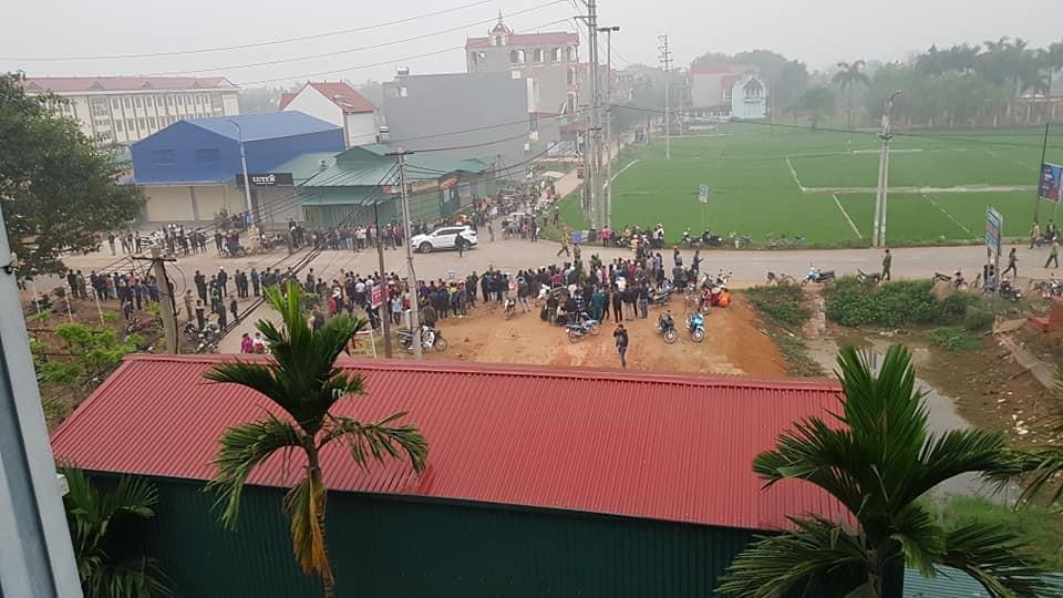 Vĩnh Phúc: Ô tô khách tông kinh hoàng vào đoàn xe đưa tang, 7 người chết, nhiều người bị thương nặng-2