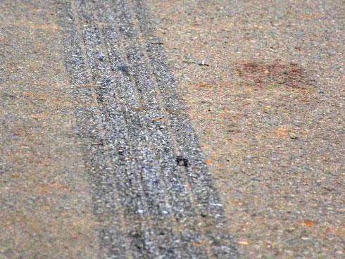 Lời kể ám ảnh của nhân chứng vụ xe khách đâm đoàn đưa tang: Tất cả bị đâm văng giữa đường, chưa bao giờ có vụ tai nạn nào kinh hoàng đến vậy-2