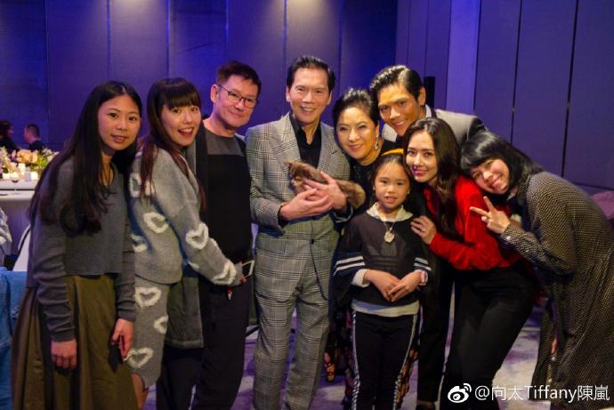 Con trai ông trùm Hong Kong bất ngờ cầu hôn tình cũ Seungri-9