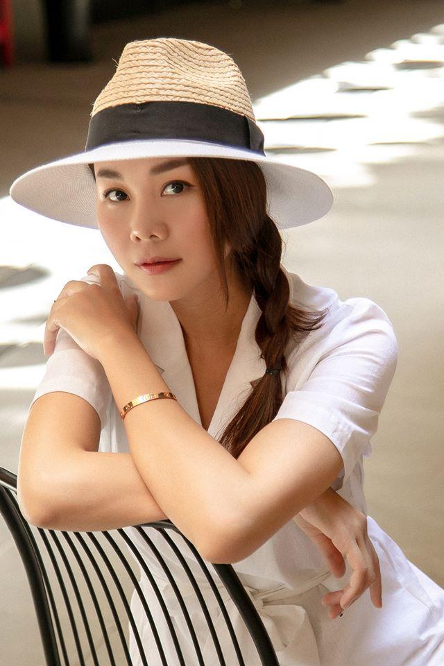 Giữa ồn ào yêu người mới sau Hoàng Thùy Linh, Vĩnh Thụy than thở: Tình chỉ đẹp khi tình dang dở-9