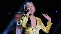 Phần thi bị cắt giúp cô gái Việt 19 tuổi lọt top 40 American Idol