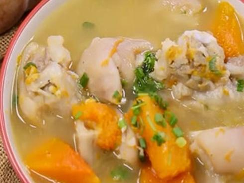 Từng khóc thét vì gọt vỏ bí ngô lần nào cũng đứt tay, cô nàng chợt nghĩ ra tuyệt chiêu nhanh gọn-3