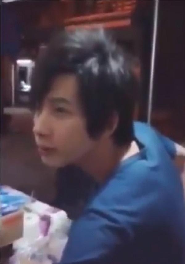 Quay lại quán cũ tìm Hương, thanh niên áo xanh rầu rĩ vì quán còn nhưng người đã đi-1