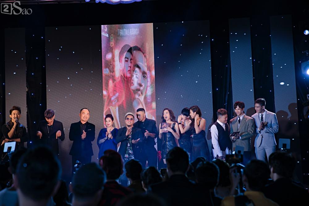 Thu Trang và Diệu Nhi diện đầm bốc lửa ra mắt phim Chị Mười Ba-1