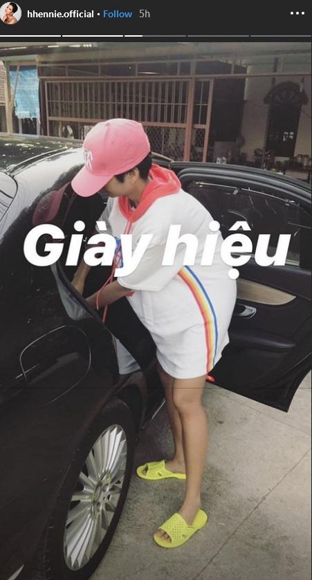 Đi dép tổ ong nhặt rác, HHen Niê được khen chất hơn nước cất giữa rừng hoa hậu-8