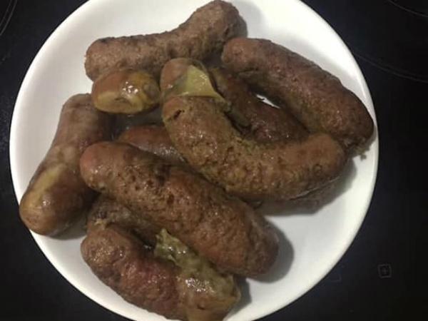 Lâu lâu vợ đảm mới vào bếp nhưng chồng đói đến mấy cũng không dám ăn, hóa ra sự thực khiến ai cũng cười té ghế-3