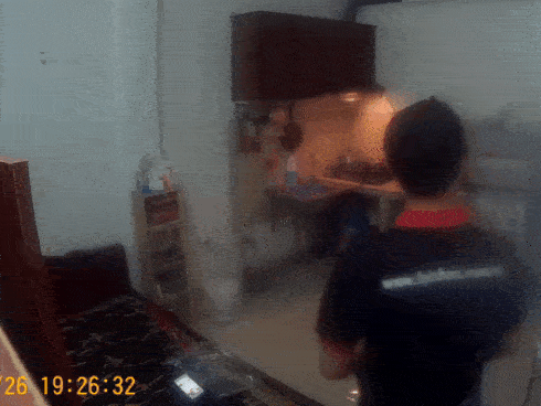 Đỉnh cao não cá vàng: Cô gái đi đổi tiền lẻ suốt 30 phút, nhân viên giao hàng nấu cơm hộ luôn vì không muốn chờ tới phát điên-1