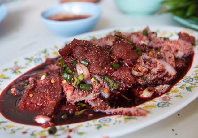 Kinh hãi sở thích ăn thịt sống của người Ethiopia-4