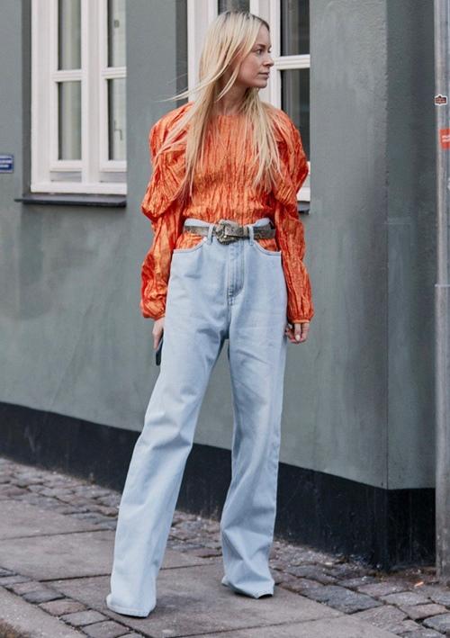 Đố ai dám liều mặc chiếc quần jeans cũn cỡn như quần chip-1