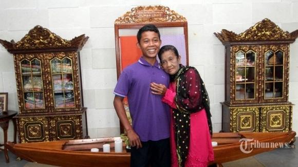 Lại thêm 1 cô dâu 71 và chú rể 16 tuổi khiến dư luận sửng sốt-5