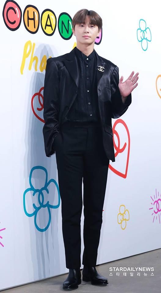 Cùng dự một sự kiện, Black Pink Jennie bị chê quê mùa kém sang khi đứng cạnh SNSD Yoona-8