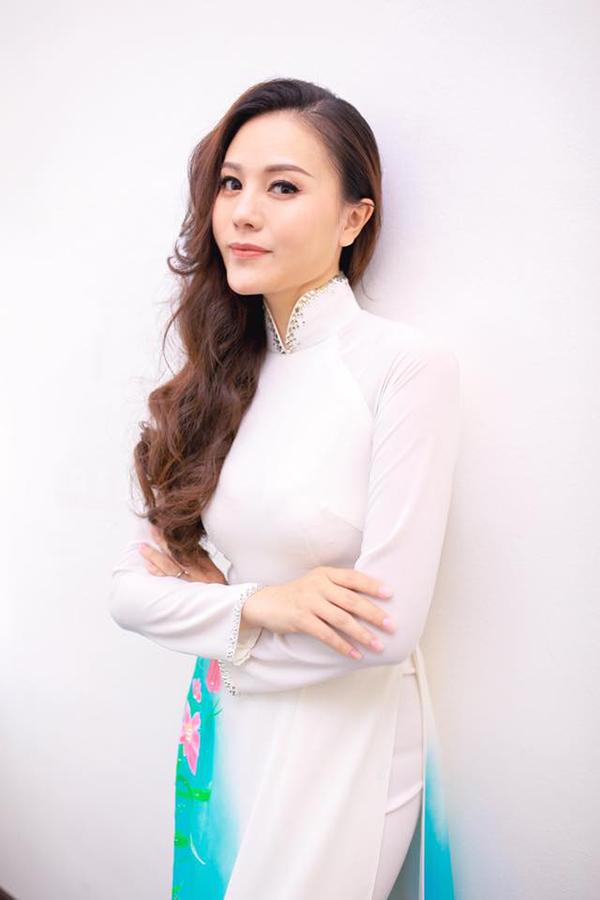 Bình An và nữ đại gia đóng cảnh nóng, đạo diễn quên hô cắt-3