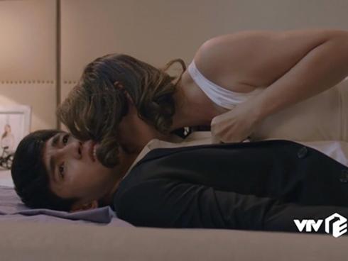 Bình An và nữ đại gia đóng cảnh 'nóng', đạo diễn 'quên' hô cắt