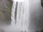 Thác nước cao 62 m xuất hiện cầu vồng đẹp như tiên cảnh ở Iceland