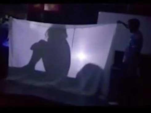 Thầy giáo bị kỷ luật vì cho học sinh đóng cảnh ân ái kiện hiệu trưởng