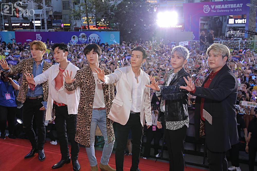 Tưởng hết thời, có ai ngờ đâu Super Junior vẫn chẳng khác nào ông hoàng trên thảm đỏ-2