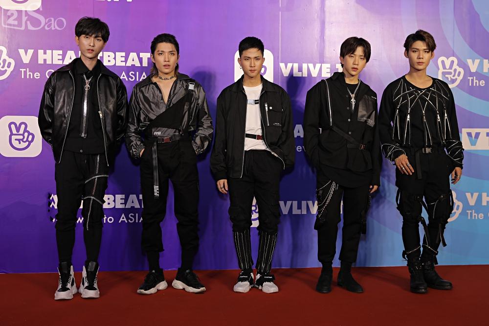 Tưởng hết thời, có ai ngờ đâu Super Junior vẫn chẳng khác nào ông hoàng trên thảm đỏ-16