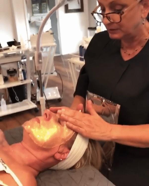 Làm đẹp với ốc sên, đỉa, rắn... trên đời chuyện quái gì cũng có thể xảy ra-6