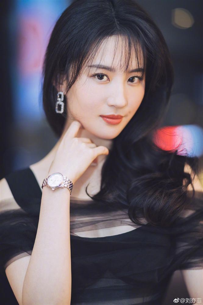 Có sắc nhưng kém tài, những ngôi sao này phải cầu cứu thuốc nhỏ mắt để diễn cảnh khóc-4