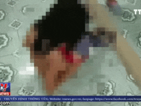 Cô giáo chủ nhiệm nữ sinh lớp 9 bị bạn học lột đồ đánh đập: Nhà trường hướng dẫn xóa clip vì sợ ảnh hưởng danh dự em ấy-5