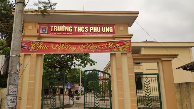 Cô giáo chủ nhiệm nữ sinh lớp 9 bị bạn học lột đồ đánh đập: Nhà trường hướng dẫn xóa clip vì sợ ảnh hưởng danh dự em ấy-2