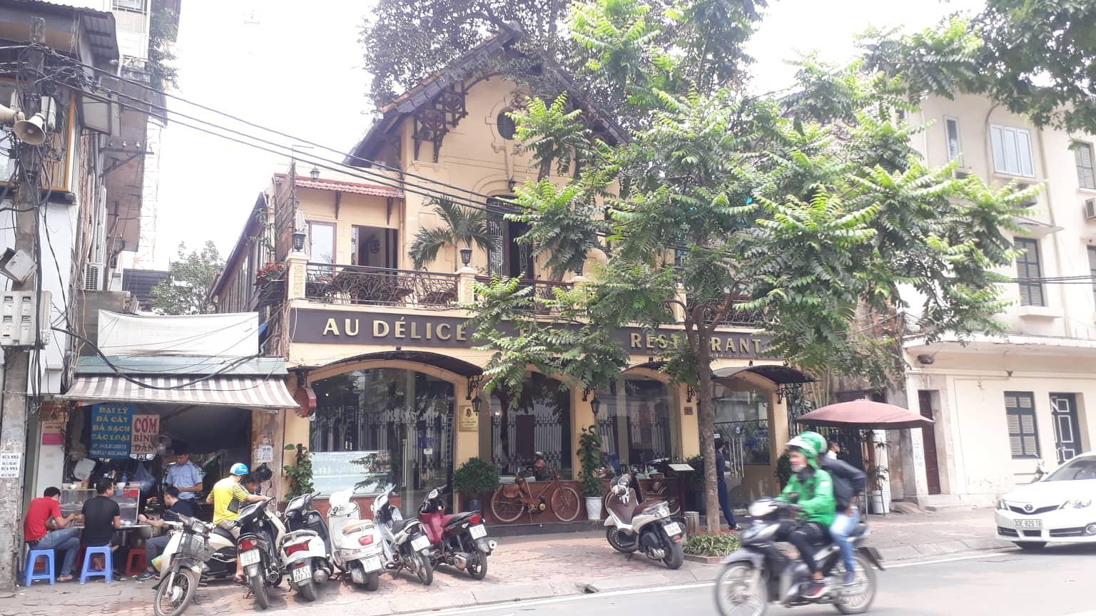 Hà Nội: Nam nhân viên nhà hàng sang trọng nghi sờ ngực và hành hung nữ đồng nghiệp-1