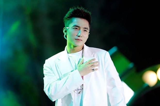 Bạn gái tin đồn vừa trở lại, Sơn Tùng liền bị réo tên vì lý do này-3