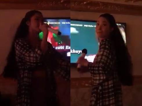 Clip bạn cần xem ngay: Ngắm nhìn Đông Nhi 'ngã quỵ' khi làm 'gãy hit' Mỹ Tâm