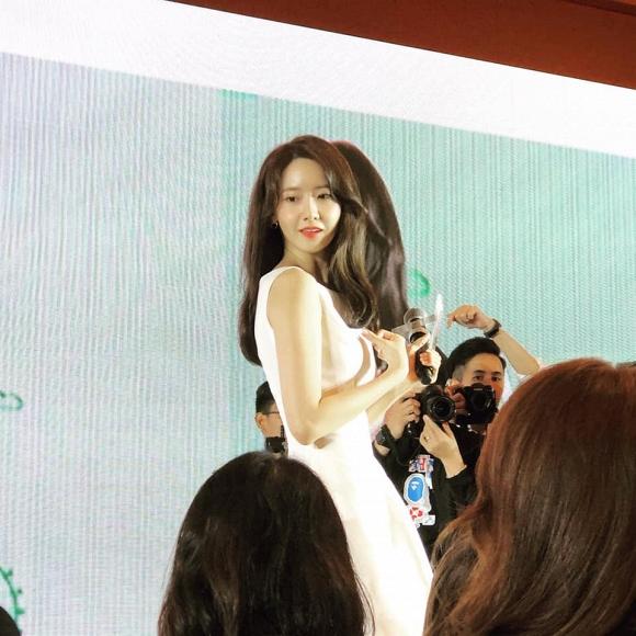 Yoona khuynh đảo Singapore với hình ảnh thiên thần váy trắng-2