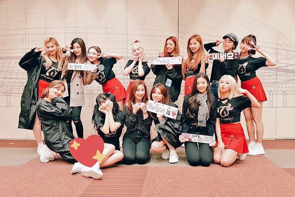 Song Hye Kyo chụp ảnh đáng yêu hết nấc bên hội bạn thân, thậm chí cả tiểu tam tin đồn cũng góp mặt-7