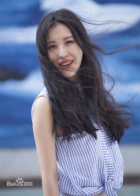 Điền Phác Quân - mỹ nhân bỏ nghiệp, 6 năm đeo bám tỷ phú tuổi U70-2