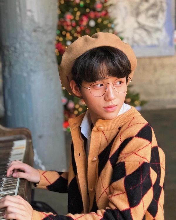 Lộ diện thành viên mới của rich kids Việt: Em ruột Trinh Hoàng, 15 tuổi, đẹp trai như nam thần-8