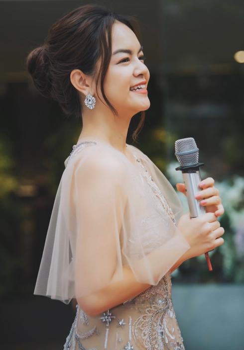 Hát ca khúc về hôn nhân tan vỡ, Phạm Quỳnh Anh khiến fan nữ khóc nấc vì xót xa-1