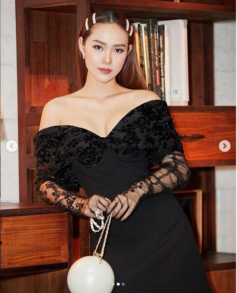 Minh Hằng xuất hiện mặt khác lạ, mắt ti hí và miệng biến dạng khiến ai nhìn thấy đều không khỏi ú ớ-3