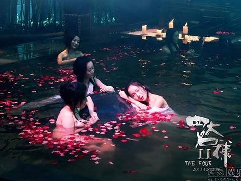 Chết cười với cảnh tắm như chơi thuốc nổ trong phim cổ trang Hoa ngữ-11