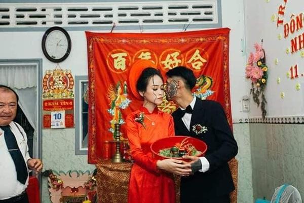 Xôn xao đám cưới của chú rể tha thu kín mặt chiếm trọn spotlight ngày Cá tháng tư-2