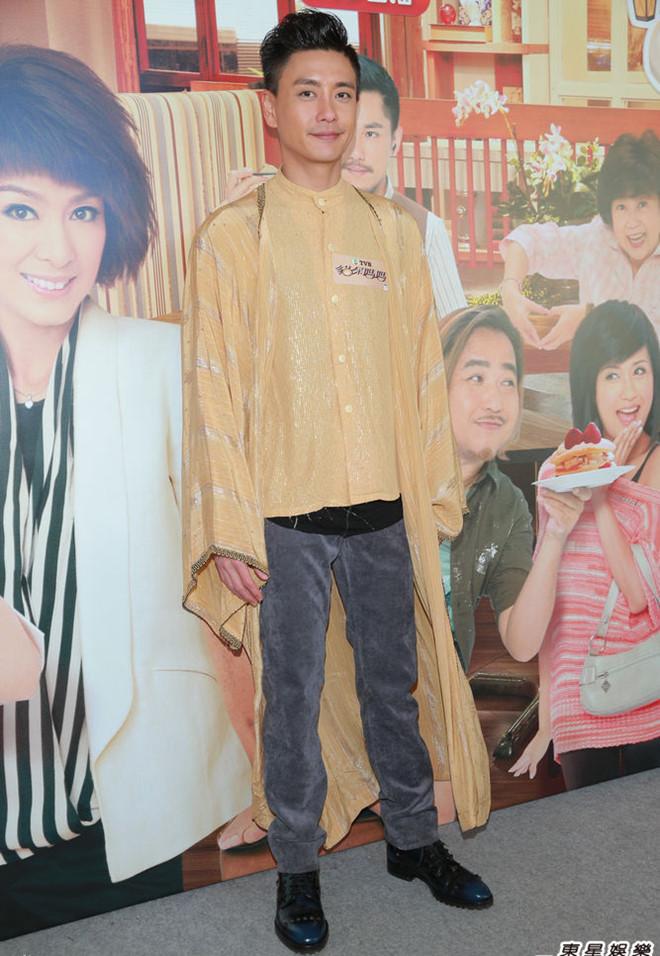 Tài tử một thời Huỳnh Tông Trạch khiến fan ngán ngẩm với phong cách thời trang ngày càng quái dị-9