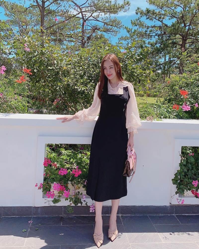 STREET STYLE giới trẻ: Jun Vũ - Han Sara đọ eo con kiến, Hoàng Ku khoe body mà fan chỉ chú ý vào nơi nhạy cảm-6