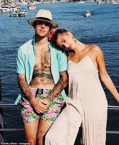 Justin Bieber khoe ảnh bà xã Hailey Baldwin đi khám thai-3