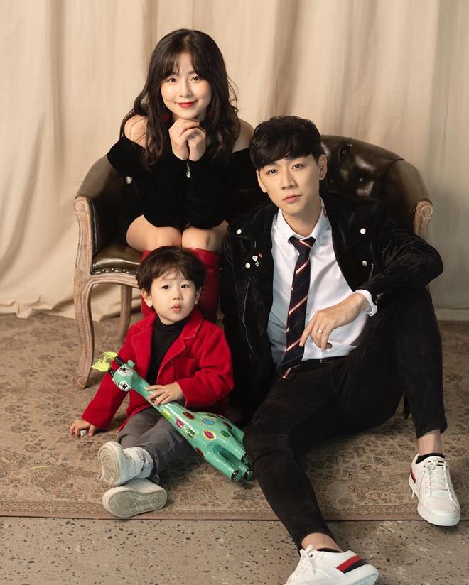 Dân mạng gọi Ba Duy - bé Đậu là cặp bố con hài hước nhất mạng xã hội-8