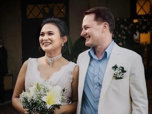 Chồng cũ diva Hồng Nhung bất ngờ cưới vợ mới sau gần 1 năm ly hôn