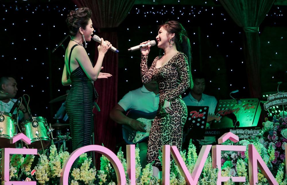 Sởn da gà với màn đọ giọng khủng của Lệ Quyên và Hương Tràm trong ca khúc cũ nhưng phiên bản mới Giấc mơ có thật-2