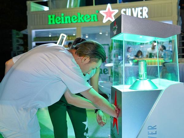 Tấp nập trải nghiệm Heineken Silver tại The World of Heineken-3