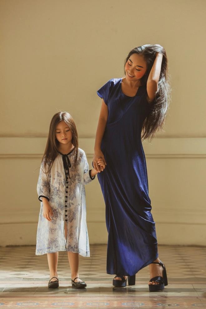 Mang vẻ đẹp lai đã đành, con gái 5 tuổi của Đoan Trang còn chứng minh đẳng cấp con nhà người ta khi nói tiếng Anh như gió-4