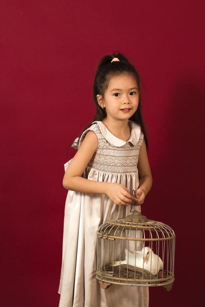 Mang vẻ đẹp lai đã đành, con gái 5 tuổi của Đoan Trang còn chứng minh đẳng cấp con nhà người ta khi nói tiếng Anh như gió-6
